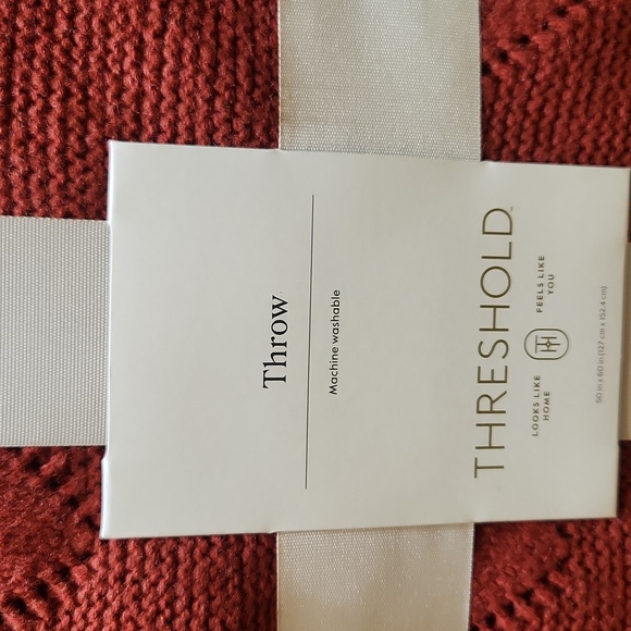 Threshold Throw - Picture 12 of 16